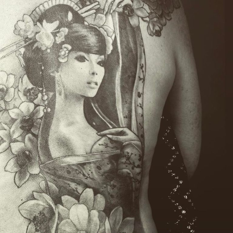 Salon de tatouage de Linda Saulais aux Ateliers de la Côte à Etoy, proche de la gare et à 8 minutes de la sortie d'autoroute