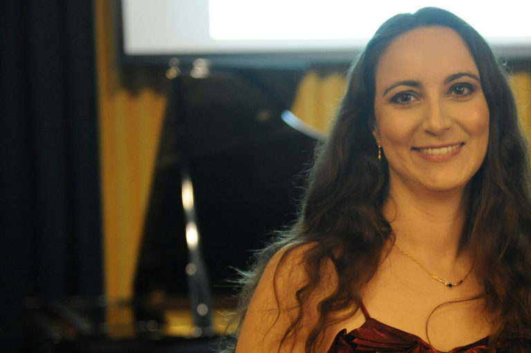 Marie-Anouch Sarkissian professeur de piano et parfumeuse