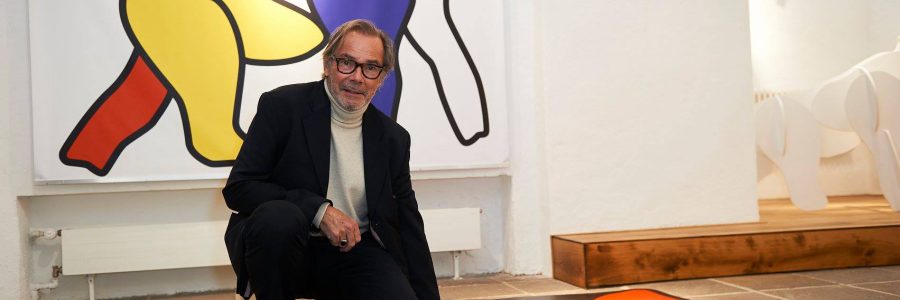 Didier Guillon de la Fondation Valmont s'installe aux Ateliers de la Côte à Etoy. Parking gratuit à 8 minutes en voiture des axes autoroutiers et 5 minutes à pied de la gare.